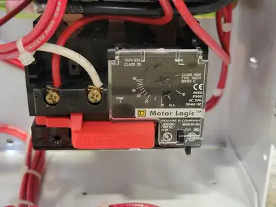NEW SQUARE D MODEL 6