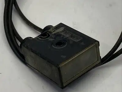 CZ-40 | Keyence  Reflective Sensor Head Spot Type Long-Distance - Used