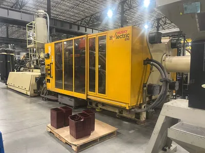 2012 HUSKY H650 RS135/135 Horizontal Plastic Injection Molding Machines | JYC MACHINERY (1)