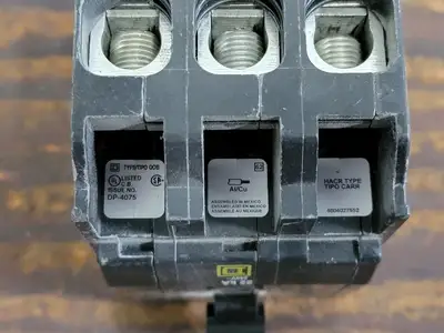 NEW SQUARE D QOB360VH