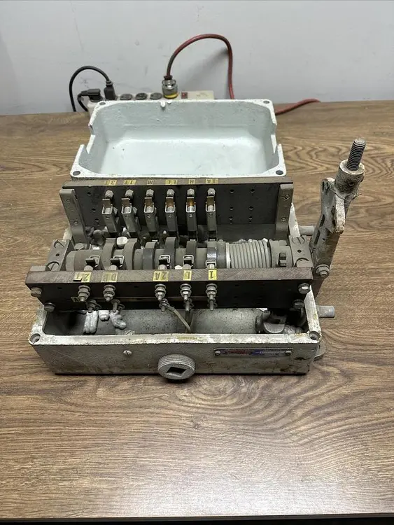 New | in-Stock HOIST RDS-5122 Relays & Switches | Surplus Asset Holdings #1205792