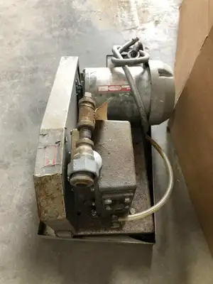 Welch DuoSeal 1399 Belt-Driven Vacuum Pump 115V 1/3HP 1725RPM 1PH