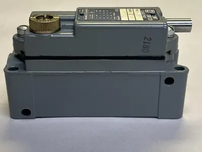 USED SQUARE D 9007AW42