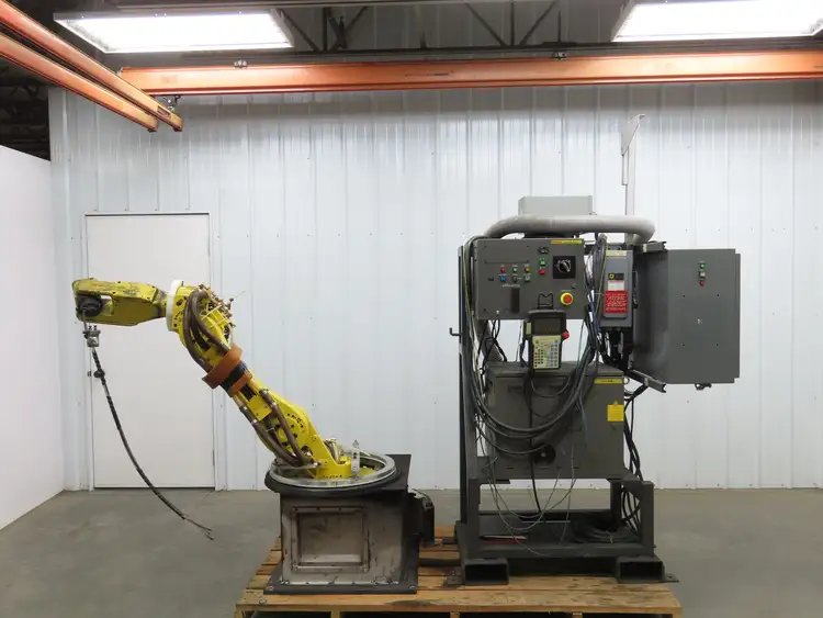 Used FANUC _UNKNOWN_ Robotic Welding Cells Indiana US | Arrow Industrial #615897