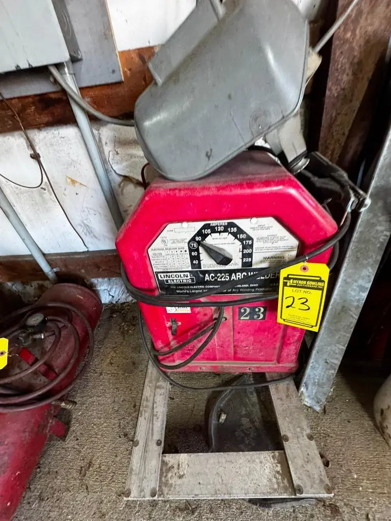 Used _UNKNOWN_ _UNKNOWN_ Arc Welders Ohio US | Myron Bowling Auctioneers Inc #1574181