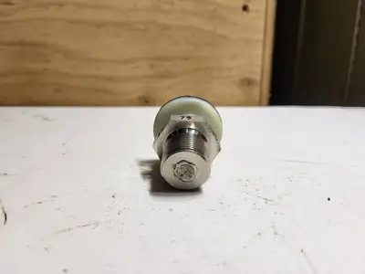 1" Screw Plug M24-125C