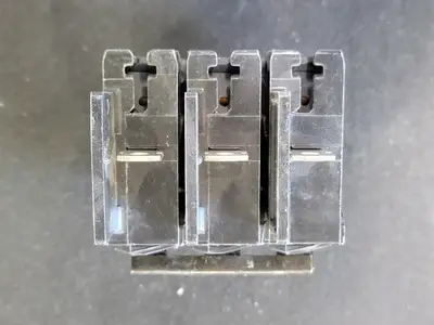 Used SIEMENS BQ3B015 Switchgears British Columbia CA | Lenmark #243607