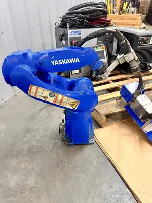USED 2019 YASKAWA MOTOMAN AR700