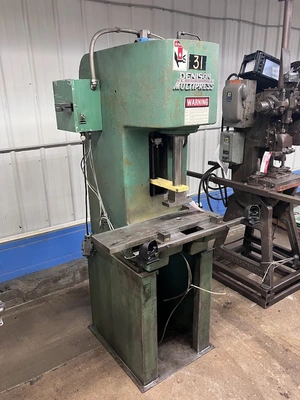 Used _UNKNOWN_ _UNKNOWN_ C-Frame Presses Michigan US | Miedema Asset Management Group #1371742