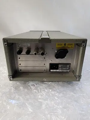 HEWLETT PACKARD 4261A METER