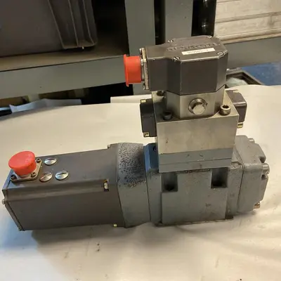 USED REXROTH 4WS2EM10-45/5B2ET315Z8BM-52