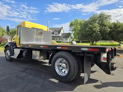 USED 2014 KENWORTH T370