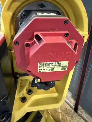 USED 2004 FANUC F–63822