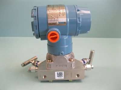 NEW Rosemount 2051CD1A02B1AS5E5M5DZT1CTQ4Q8