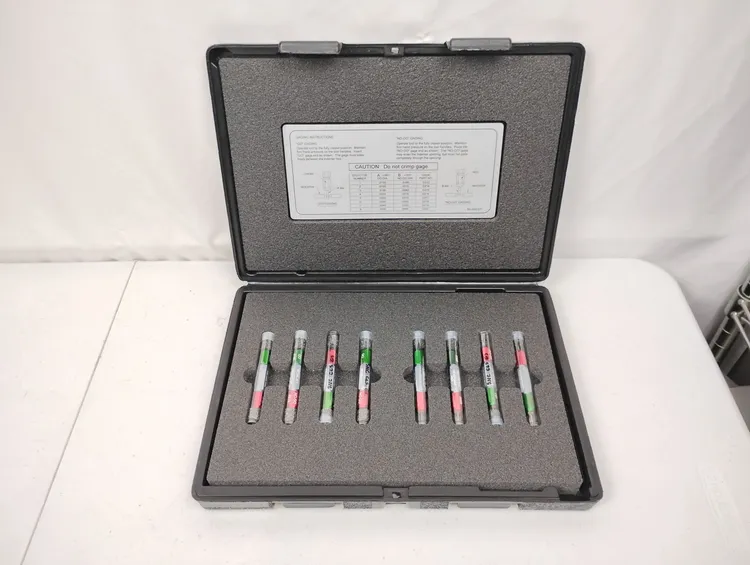 Used DMC 88-200-DP Preset Gages US | Sporadic Surplus LLC #1062337