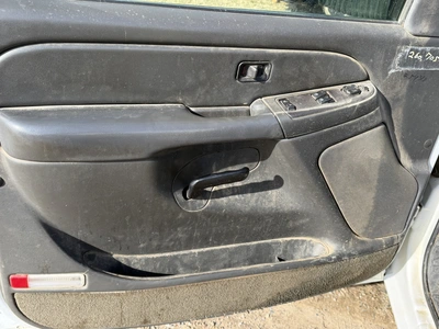 USED 2005 GMC 3500