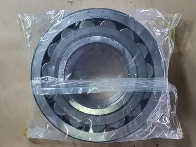 NEW SKF 22324 CC/W33