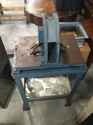 Used Pexto Manual Corner Notcher Model 100
