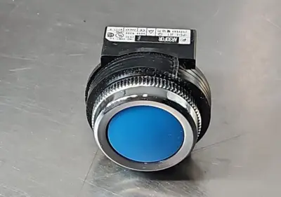 Fuji AR30FOR-10SZC Push button switch. Loc4D32