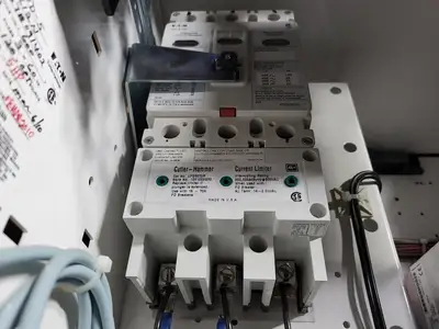 Used EATON SVX004A1-5A4N1 Switchgears British Columbia CA | Lenmark #240154