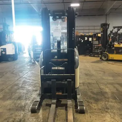 USED 2016 CROWN RR5725-45