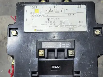 100HP Size 4 Contactor 8536SFO1876S w/ Relay 9065SP46