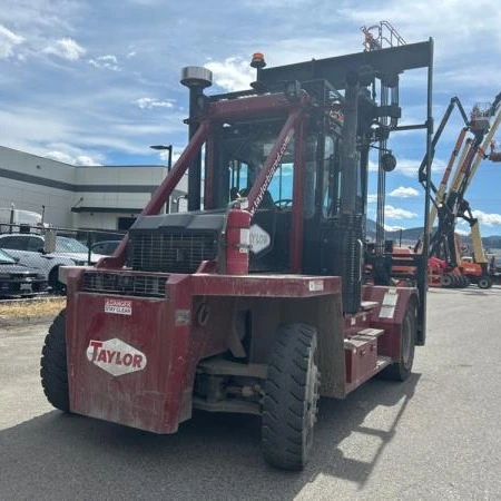 Used 2017 TAYLOR X250M Internal Combustion Forklifts: Pneumatic Tire British Columbia CA | Leavitt Machinery #1443699