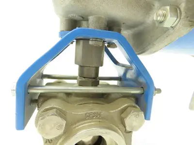 Jamesbury 1 1/2" 4CX 3600 MT3 316SS Socket Ball Valve & Pneumatic Actuator ST50E