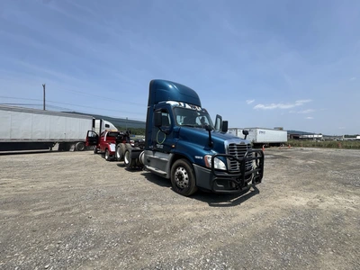 Used 2018 FREIGHTLINER CASCADIA 125 Miscellaneous Trucks/Trailers Virginia US | Revelation Machinery #1319602