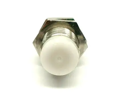 M18GRYPQ | Banner  EZ-LIGHT 18mm 3-Color General Purpose Indicator M12 4-Pin 74039 - Used