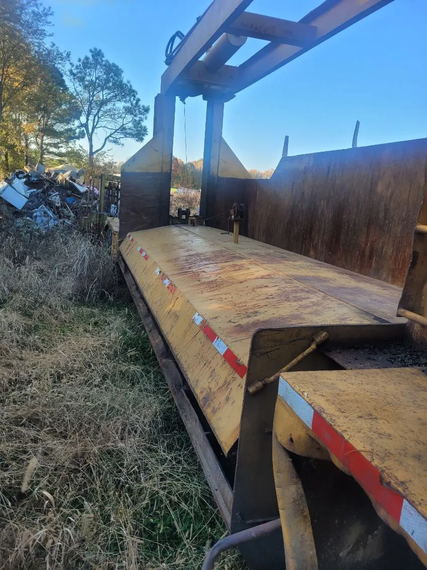 USED 1998 RM JOHNSON CO INC EZ Crusher Model A