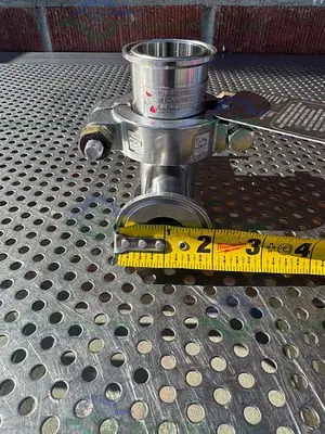 USED BS&B GR-C SAFETY HEAD 1 1/2" FITTING W/ 45 PSIG RUPTURE DISC, 1" TEE FITTING