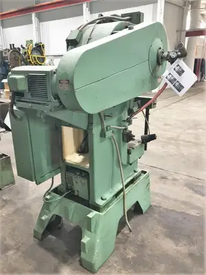USED 1970 MINSTER MINSTER B1-32 PRESS