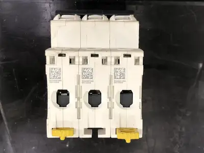 USED SCHNEIDER ELECTRIC IC65N D25A