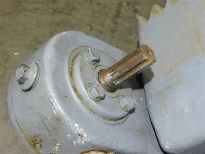 S-E-Co. 101 317 Right Angle Gear Reducer Used