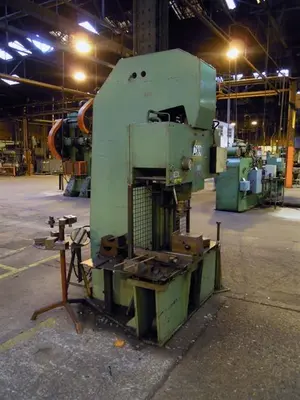 USED LBM 100 TON