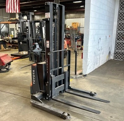 Used 2017 TOYOTA 8BWS13 Pallet Stackers Colorado US | Discount Forklift #1540007