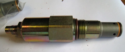 NEW 2004 SAUER DANFOSS 1G10-03-V-0-E-B-XXX