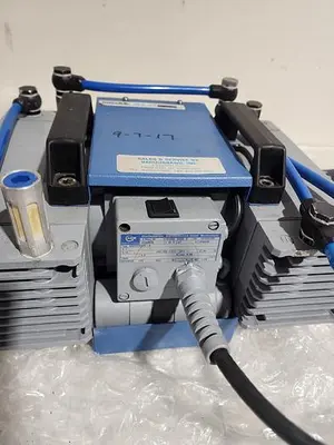VACUUMBRAND DIAPHRAGM VACUUM PUMP MD4L