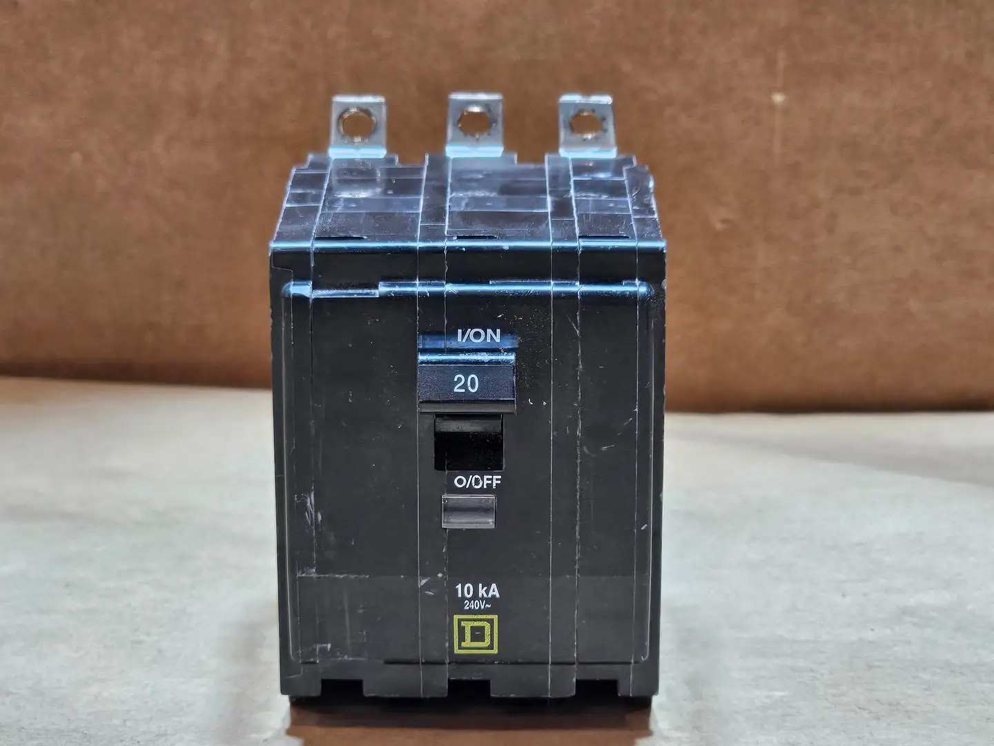Used SQUARE D QOB320 Switchgears British Columbia CA | Lenmark #1438505