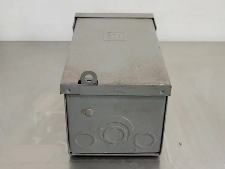 Used SQUARE D QO2-4ARB Switchgears British Columbia CA | Lenmark #241138