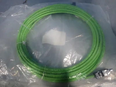 NEW OMRON R88ACR1A010CFRA