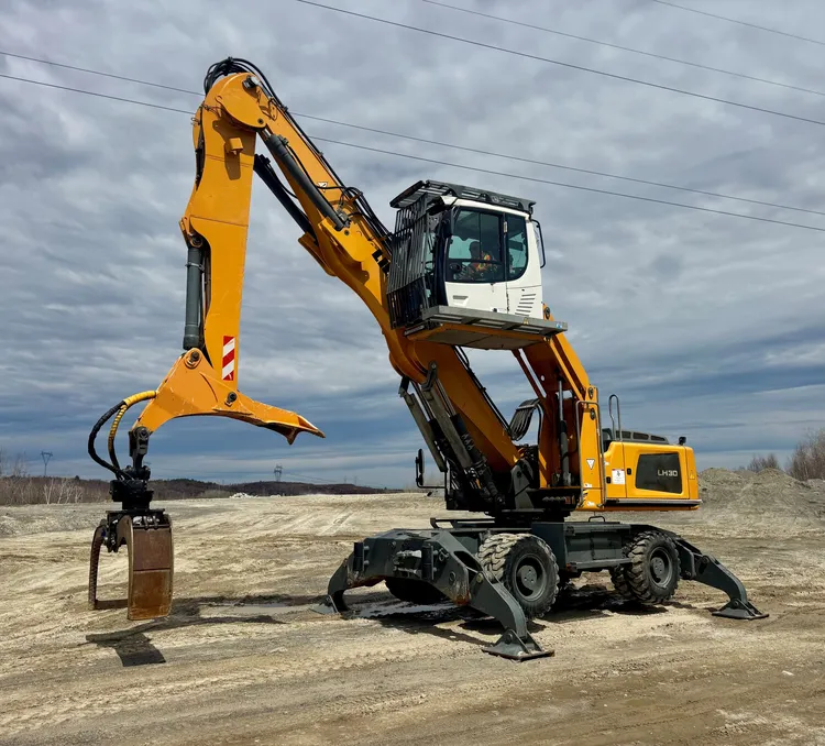 Used 2018 LIEBHERR LH30M Log Loader Ontario CA | Driven Equipment Solutions #1423083