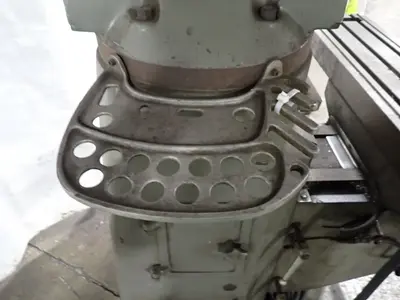 Used 1981 YEONG CHIN MACHINERY YCM Vertical Mills Ohio US | HGR 24 #1020201