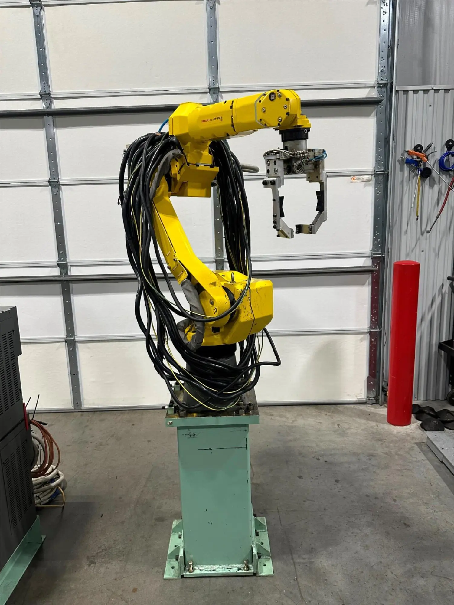 Used 2017 FANUC M10-iA12 | Robotics