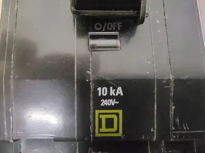 USED SQUARE D QOB330