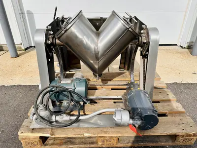 Patterson-Kelley “P-K”  V-Blender Model: 16-Quart Table Top S.S. Twin Shell Liquids-Solids Blender With Intensifier Bar and All XP Rated Electrical Components & Switches