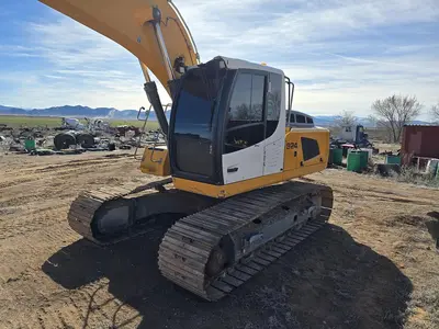 Used 2019 LIEBHERR R924 LC Crawler Excavators Utah US | Berry Machinery #910866