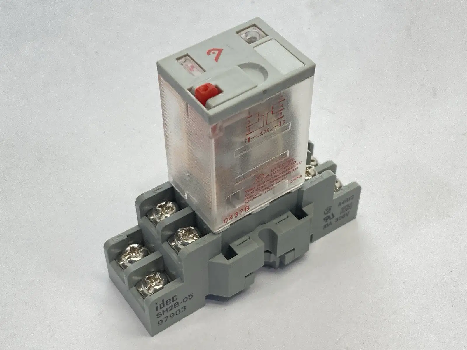 Used Veris Relay w/ IDEC SH2B-05 Relay Base 97903 Relays & Switches Michigan US | Maverick Industrial Sales #1401955
