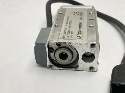 USED IAI ROBO CYLINDER ROD TYPE ACTUATOR 30MM STROKE